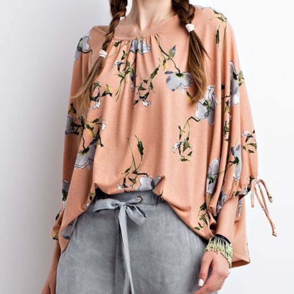 Easel Floral Peach Top